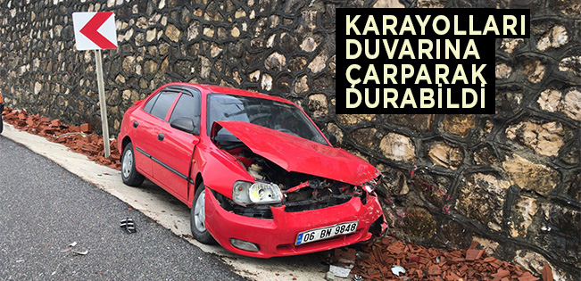 Akçakoca’da kaza: Otomobil bankete düştü, duvara çarparak durdu